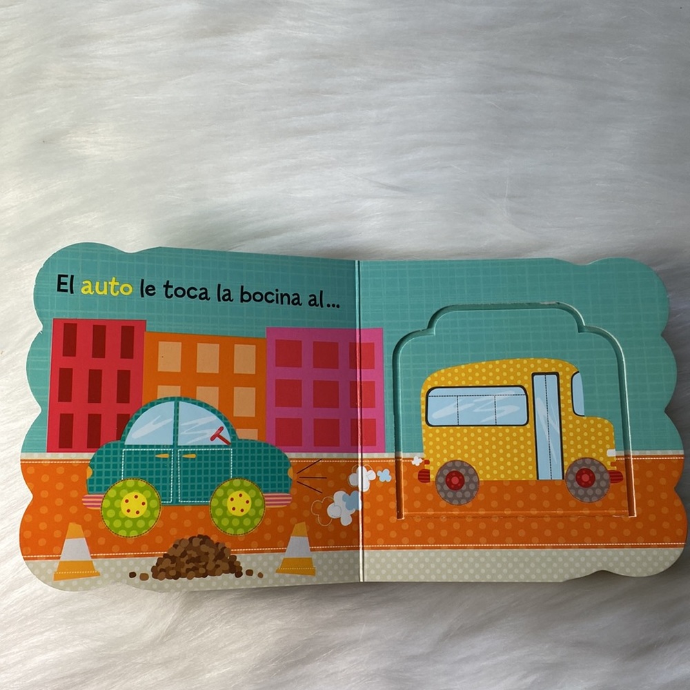 Lift the Flaps Baby Board Books in Spanish Primeras Palabras & Vehiculos - Picture 9 of 15